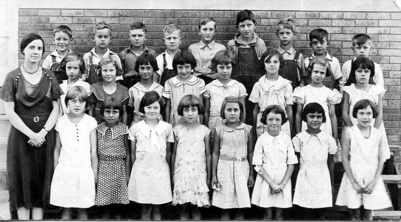 1934 Fourth Grade Class taught by Frances Milligan